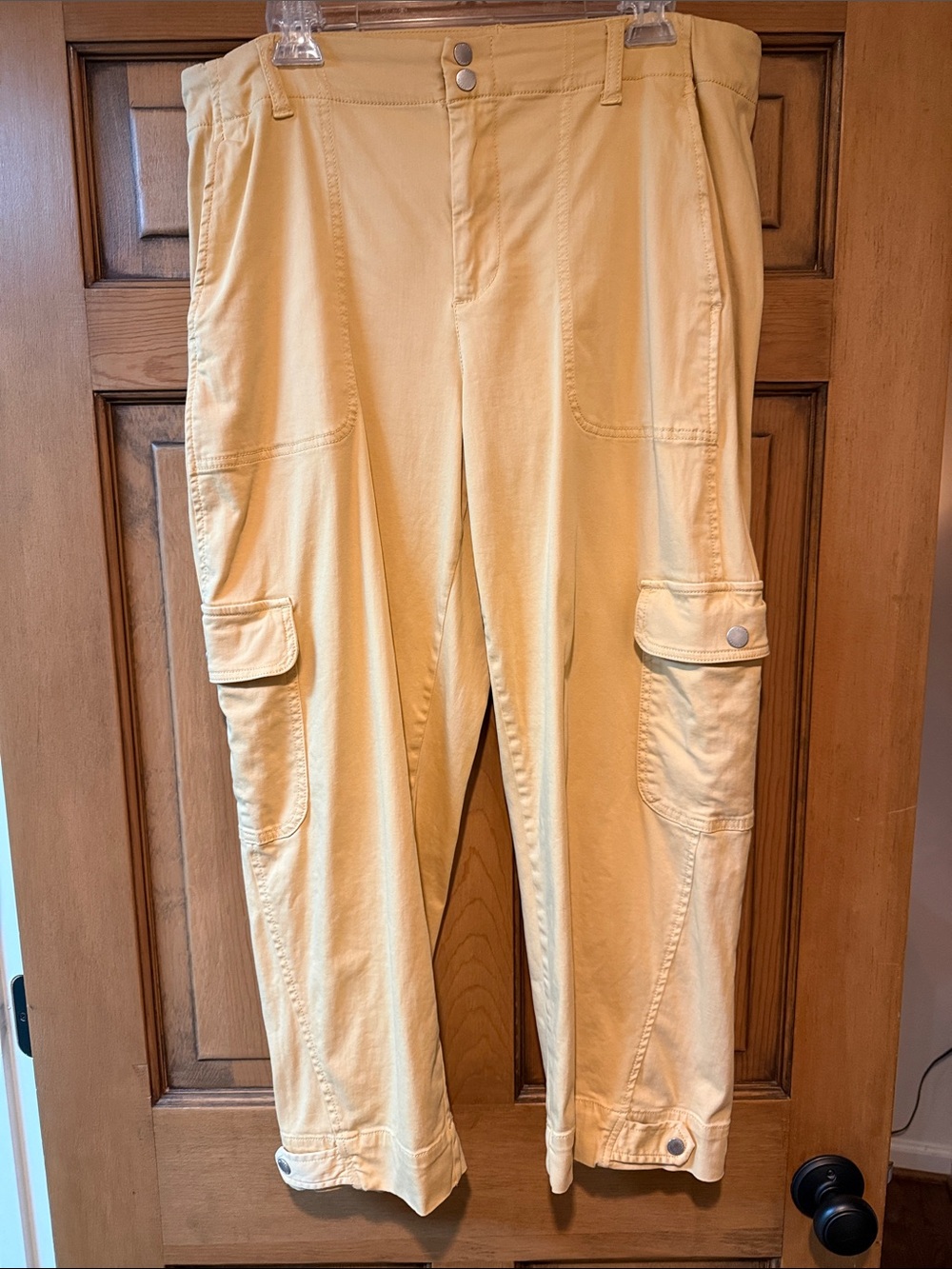 Women’s Crop Pants - Casual Utility Style